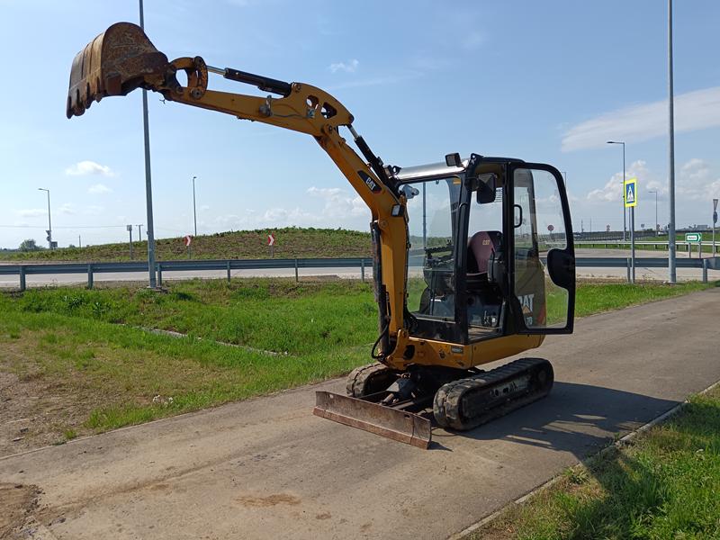 CAT 301.7D - Image 8