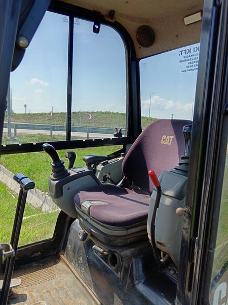 CAT 301.7D - Image 9