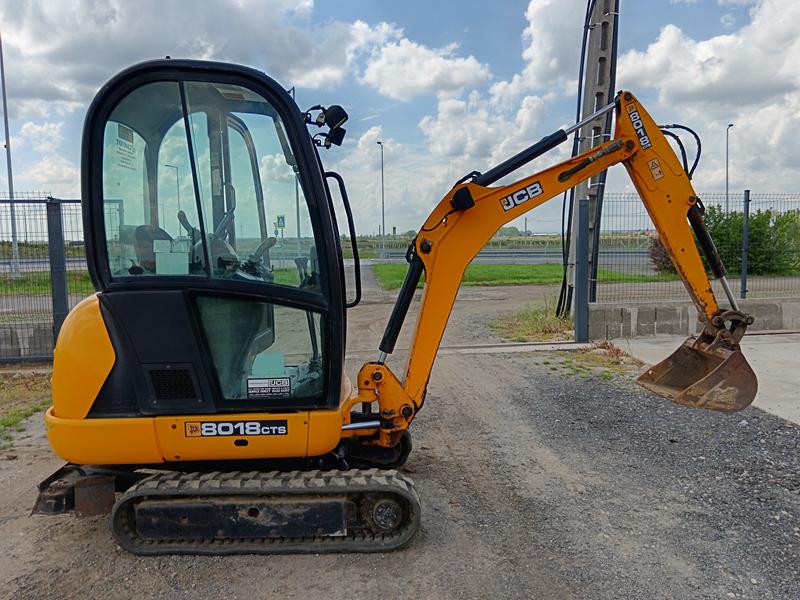 JCB 8018 - Image 4