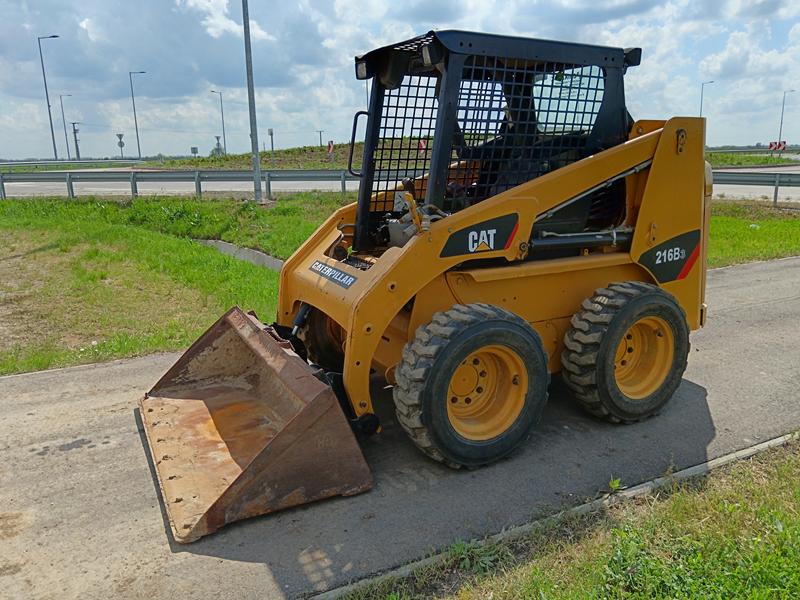 CAT 216B3 - Image 3