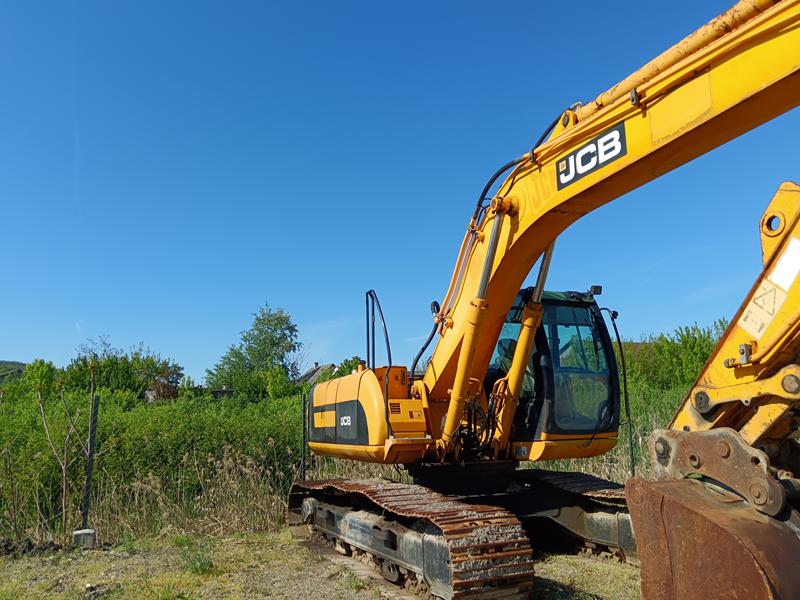 JCB 210LC - Image 3