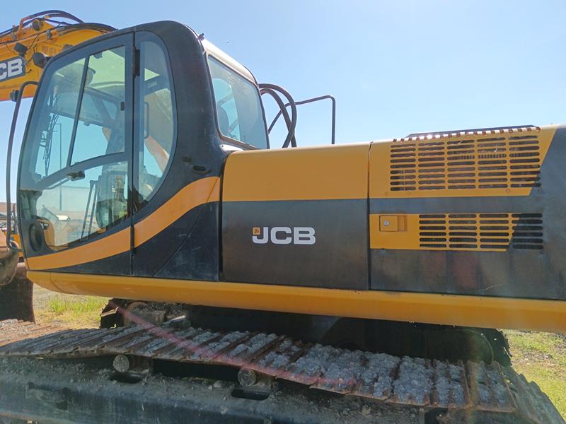 JCB 210LC - Image 8