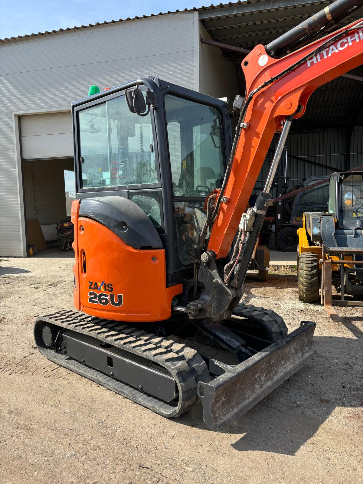 Hitachi 26U - Image 2